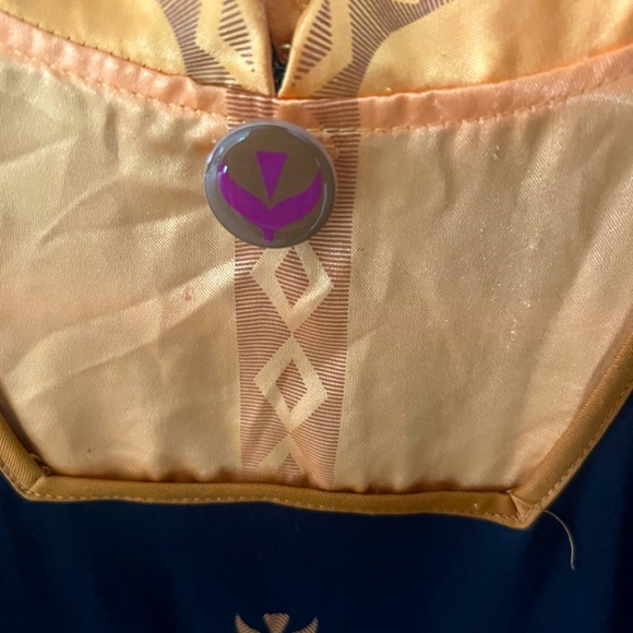Disney Anna Princess Frozen 2 Deluxe Girls Disguise Halloween Costume Purple M - Picture 5 of 7